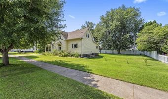 605 N COLLEGE Ave, Aledo, IL 61231