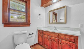 302 S 6th St, Chickasha, OK 73018