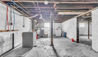 1174 La Croix Ave 1, Akron, OH 44307