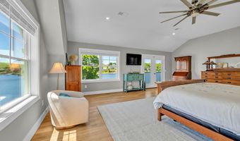 21 Lakeview Rd, Brookfield, CT 06804