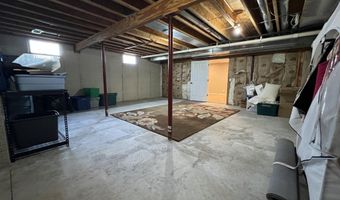 2499 Crestwood Dr, Adrian, MI 49221