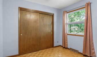 1602 Golden Oak Ln, Madison, WI 53711
