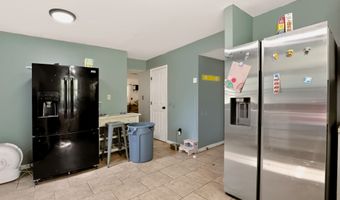 7102 Harness Lakes Dr, Indianapolis, IN 46217