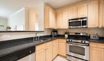 2465 ARMY NAVY Dr 1-101, Arlington, VA 22206