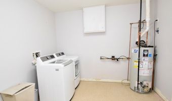 1 Wimbledon Dr 3, Alloway, NJ 07462