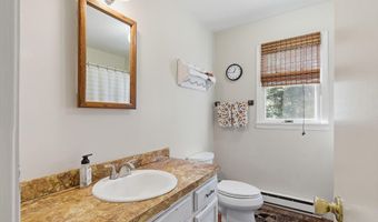 247 Serpentine Dr, Bayville, NJ 08721