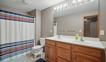 4942 Hemingway Dr, Ames, IA 50014