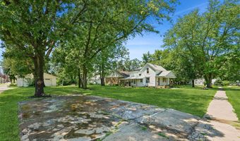 217 N 6th St, Adel, IA 50003