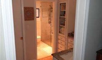 220 Lakeshore Dr, Alma, GA 31510