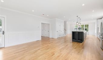 55 Dolphin Ave, Jamestown, RI 02835