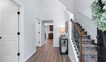 165 6th St, Auburn, GA 30011