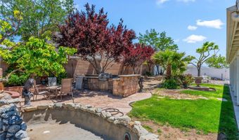 16501 Menahka Rd, Apple Valley, CA 92307