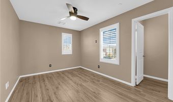 915 Harbor Ave, Henderson, NV 89002