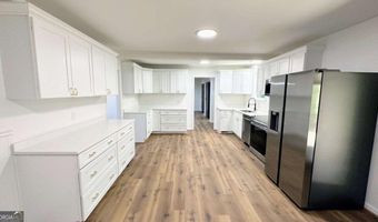 6 Windsor Cir, Anniston, AL 36207