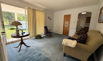 8075 Loop Rd, Alexandria, PA 16611