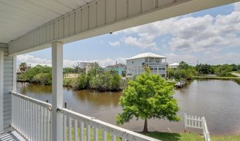 11088 Tahiti St, Bay St. Louis, MS 39520