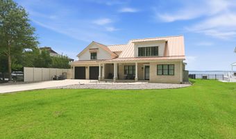 685 Raymond Rd, Arapahoe, NC 28510