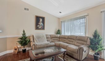 1511 W Pheasant Trail Ln 2, Arlington Heights, IL 60004