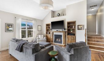 19529 Lawrence 2152, Aurora, MO 65605