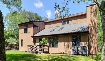 146 Algonquin Trl, Albrightsville, PA 18210