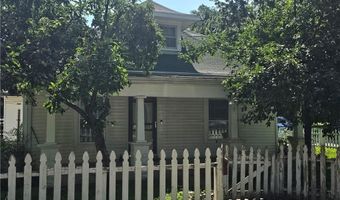 614 S 7th St, Atchison, KS 66002