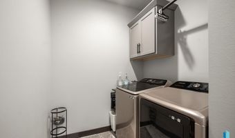 1625 W River Bend St, Brandon, SD 57005
