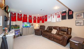 541 N 4th Ave, Addison, IL 60101