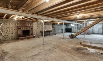 10 Penley St E, Augusta, ME 04330