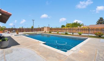 19678 Red Feather Rd, Apple Valley, CA 92307