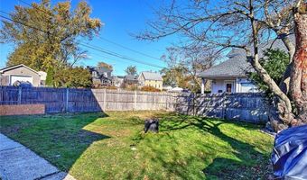 93 Narragansett Ave, East Providence, RI 02915