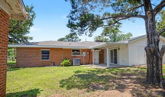 805 Bouslog St, Bay St. Louis, MS 39520