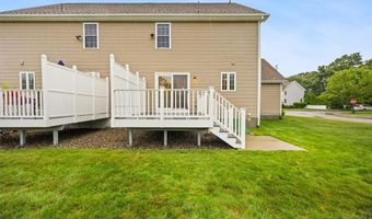16 Streamview Dr 16, Cumberland, RI 02864