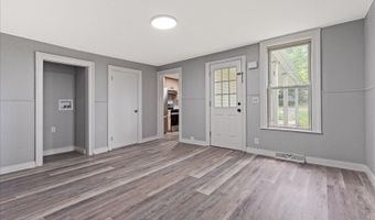 4 Maple St, Andover, NJ 07821