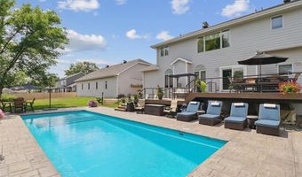 1019 11th Ave SE, Altoona, IA 50009