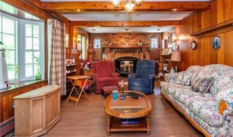 1904 Old Louisquisset Pike, Lincoln, RI 02865