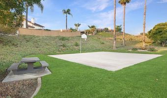 701 Fino Gln, Escondido, CA 92025