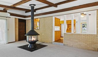 820 10th St, Berthoud, CO 80513