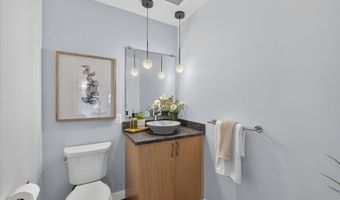 4061 Thornoaks Dr, Ann Arbor, MI 48104