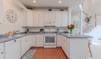 105 Congressional Dr, Cape May Court House, NJ 08210
