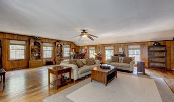 121 Sunset Ln, Berlin, CT 06037