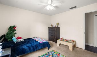 5208 Russell Dr NW, Albuquerque, NM 87114