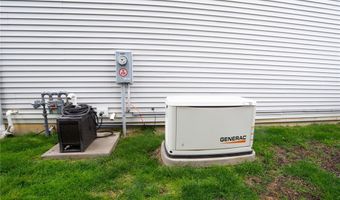 132 Boxelder Ln, Amherst, NY 14228