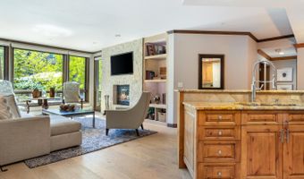 32 Highlands Ln 203, Beaver Creek, CO 81620