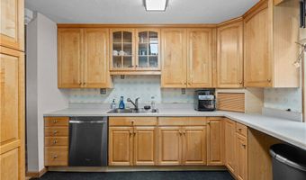 331 Rolling Hills Rd, Economy, PA 15042