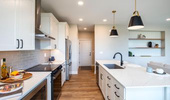 2015 Lacey Dr, Ames, IA 50010