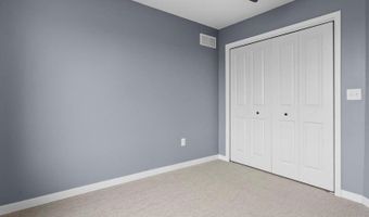 114 Cherry Ln, Riverside, IA 52327