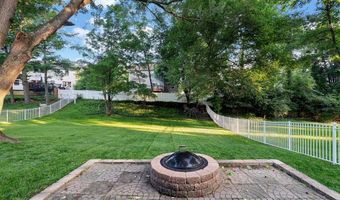 426 Madrina Ct, Ballwin, MO 63021
