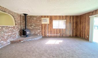 14069 Vista Dr, Armona, CA 93202