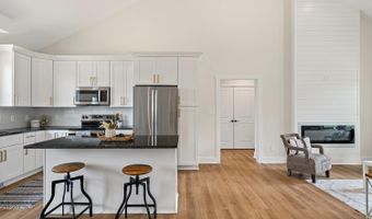 123 Fox Hall Dr, Amherst, VA 24521