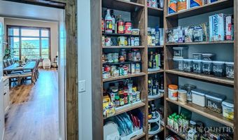 534 Farm Loop Rd, Banner Elk, NC 28604